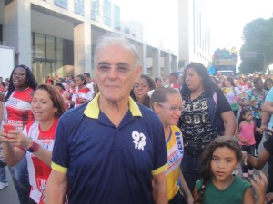 Arolde de Oliveira comemora os 21 anos da Rádio 93 FM na Marcha para Jesus 2013